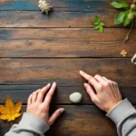 descubre por qué cada signo del zodiaco tiene defectos únicos y aprende estrategias efectivas para manejar los tuyos y mejorar tu bienestar personal.